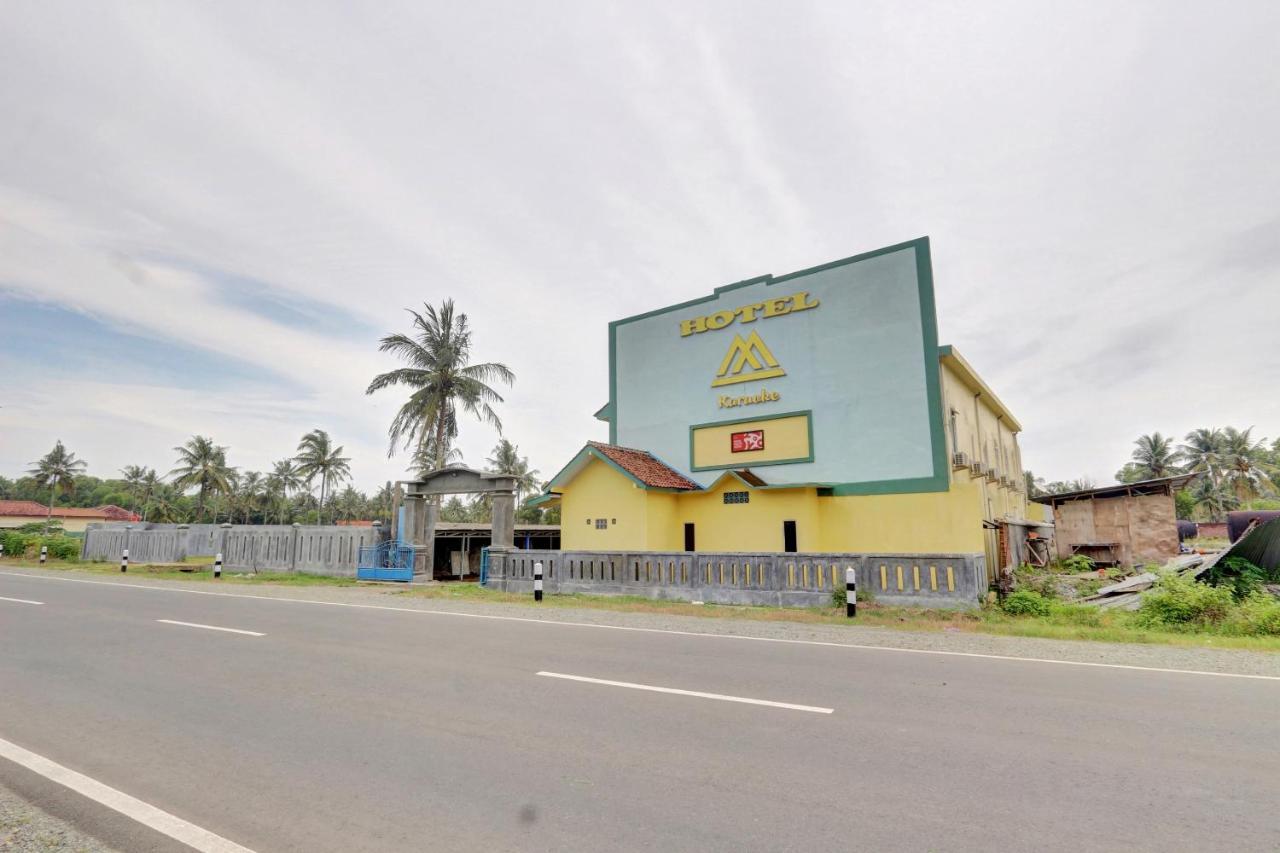 Oyo 90796 Hotel Mulya Indah Tambakmulya Esterno foto