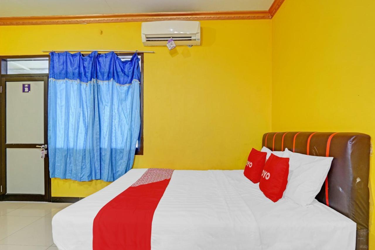 Oyo 90796 Hotel Mulya Indah Tambakmulya Esterno foto