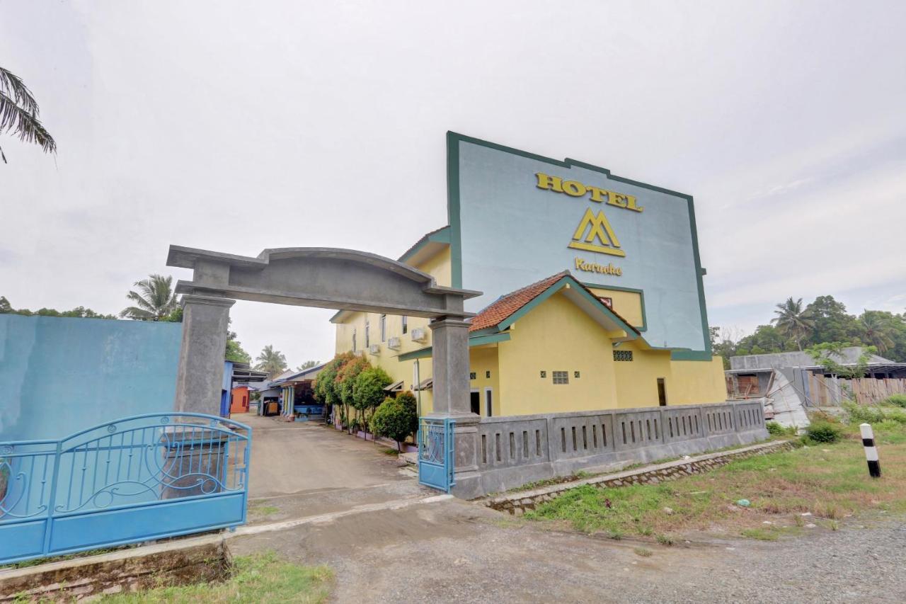 Oyo 90796 Hotel Mulya Indah Tambakmulya Esterno foto