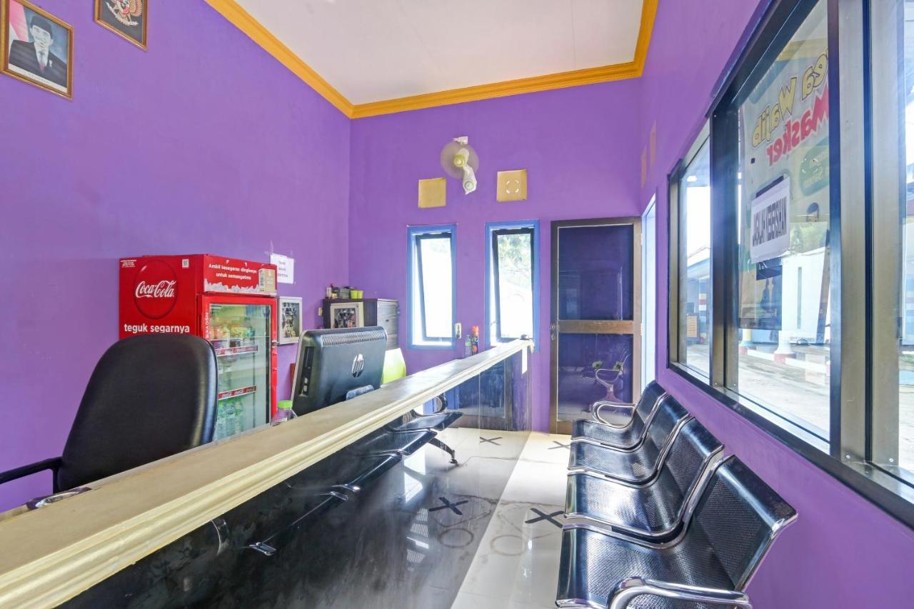 Oyo 90796 Hotel Mulya Indah Tambakmulya Esterno foto